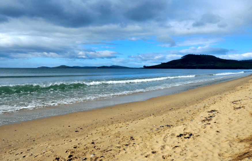 Seven Mile Beach (Best Place To Visit In Jamaica)