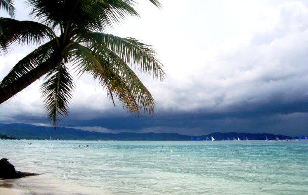 1. Boracay (Best Tourist Destination In The Philippines)