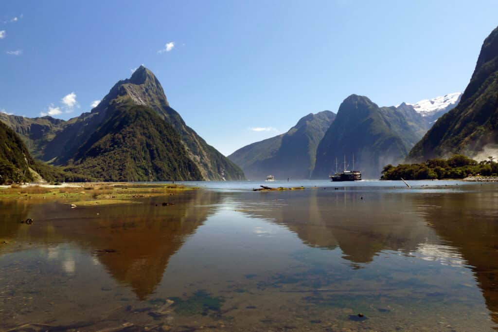 1. Fiordland National Park (Best Tourist Attractions In New Zealand)