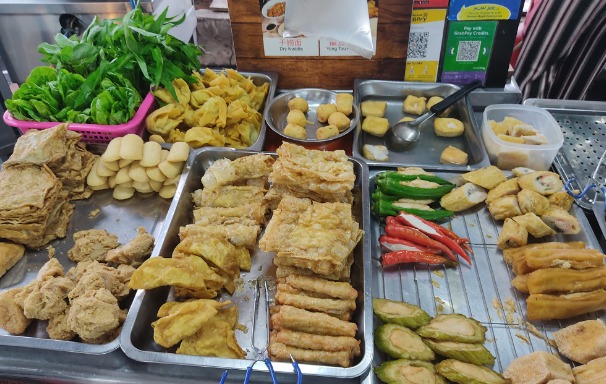 20. Yong Tau Foo (Best Hawker Food Singapore)