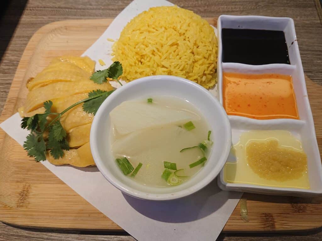 1. Hainanese Chicken Rice (Best Hawker Food Singapore)