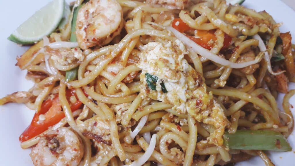 11. Mee Goreng (Best Hawker Food Singapore)