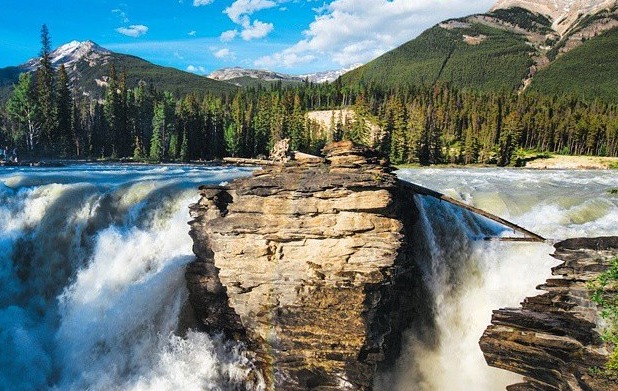 10. Athabasca Falls (Best Tourist Places In Alberta)